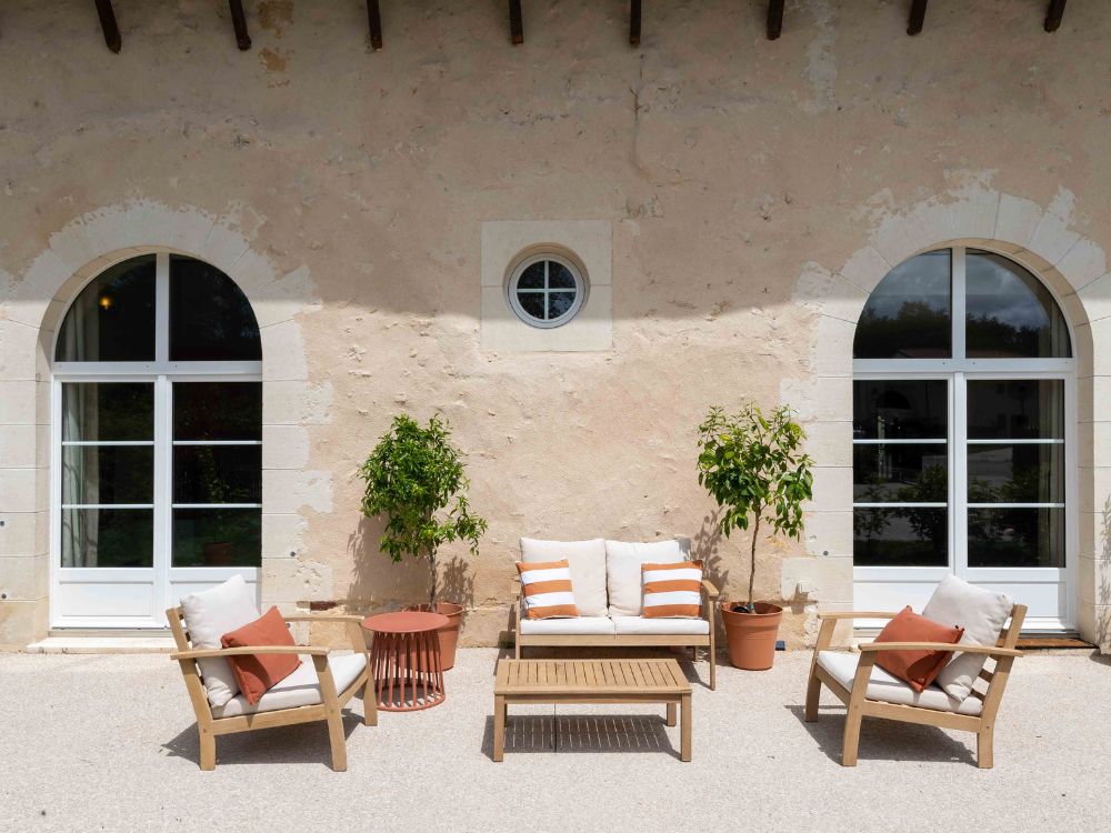 Chez M. et Mme M. fenêtres cintrées sur mesure rénovation énergétique à Saint-Aubin-de-Médoc